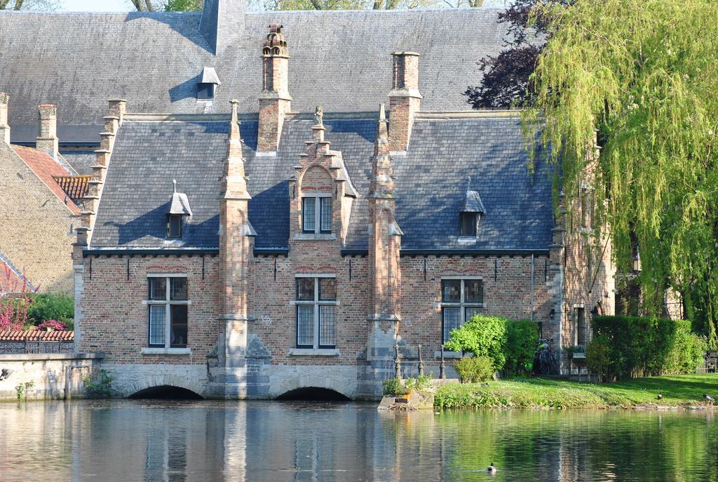 Hotel Duc De Bourgogne Брюгге Экстерьер фото